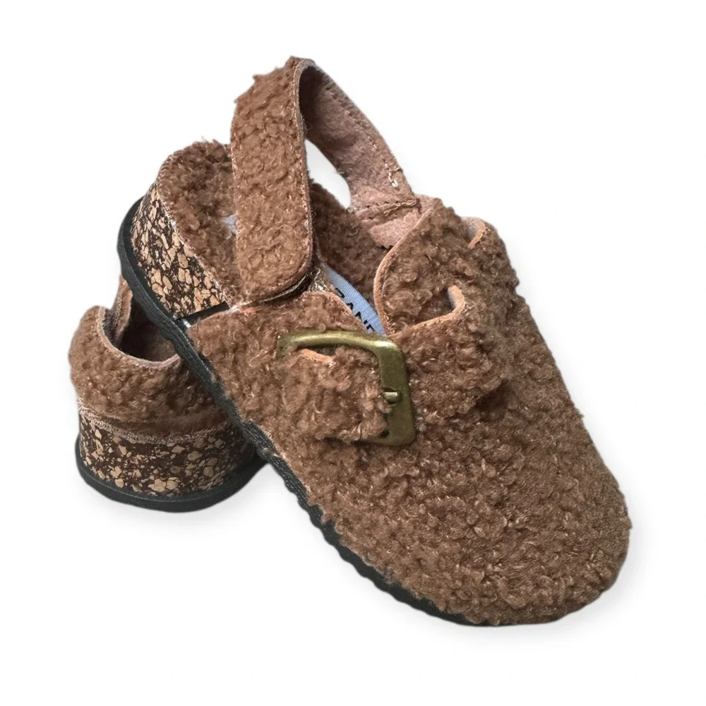 NWOT‎ Lucky Brand Kids Sherpa Clogs Toddler Size 8